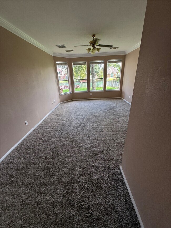 Building Photo - 11902 Miramar Shores Dr