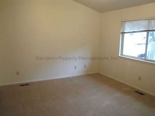 Building Photo - Great 4 bedroom Rancher in Northeast Colorado Springs