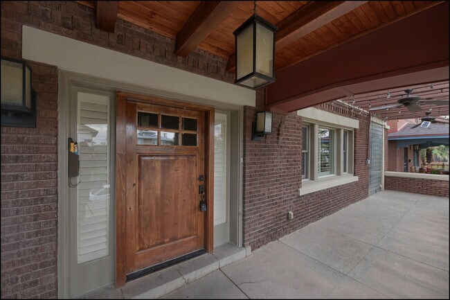 Building Photo - 1420 Hawthorne St