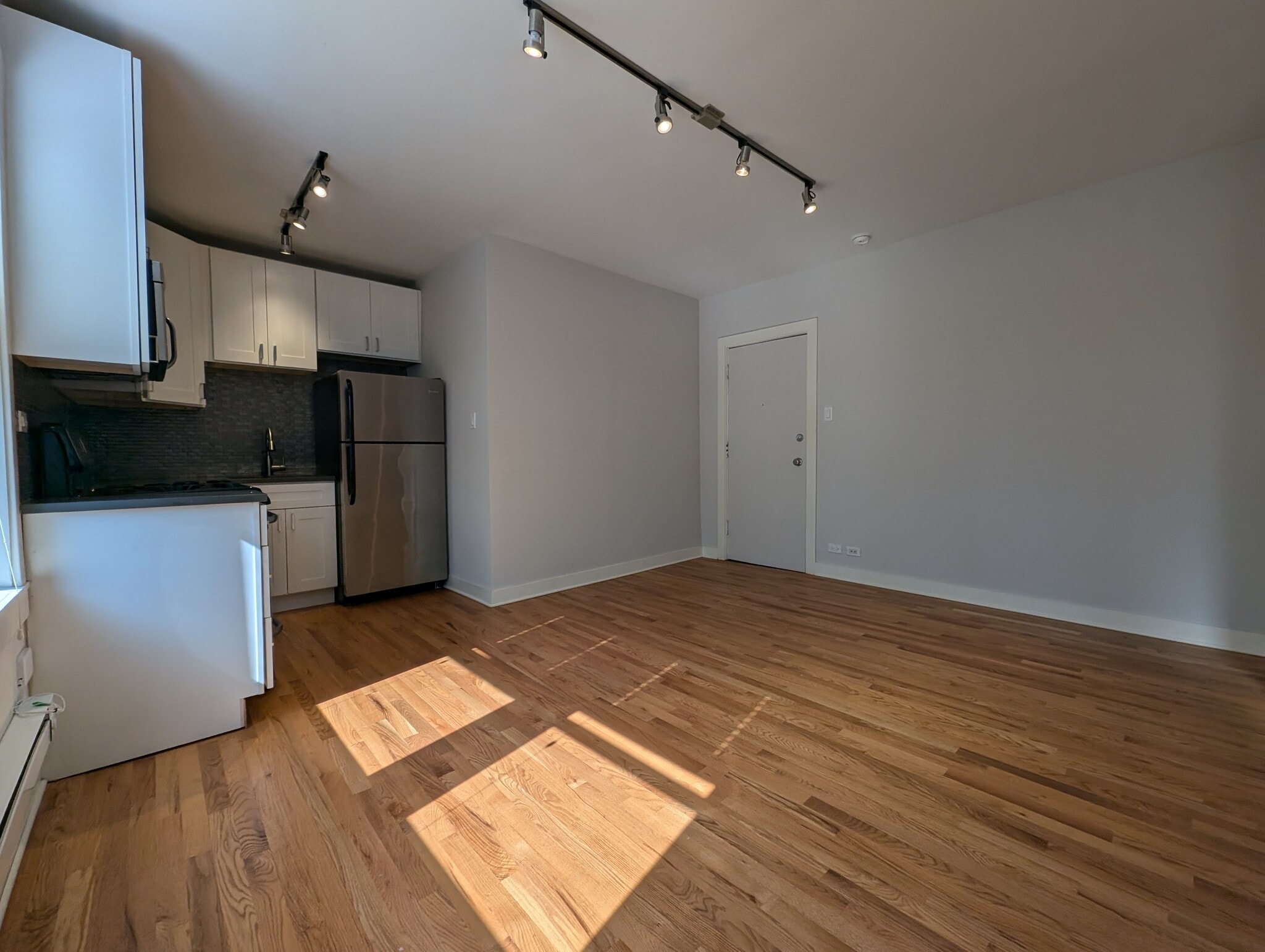 Building Photo - 2430 N Kedzie Blvd