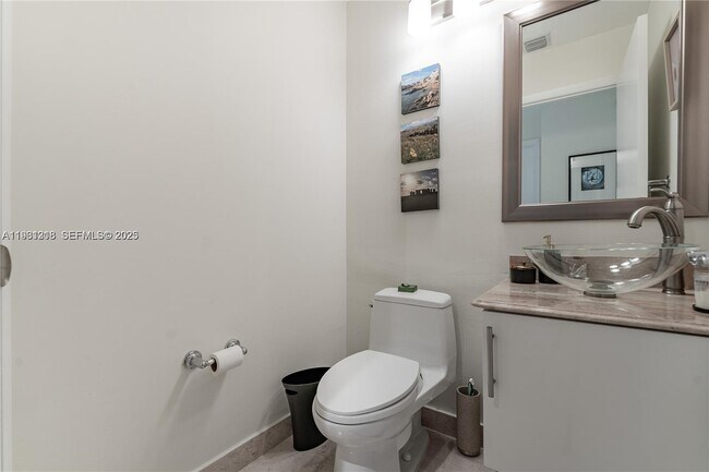 Building Photo - 31 SE 5th St