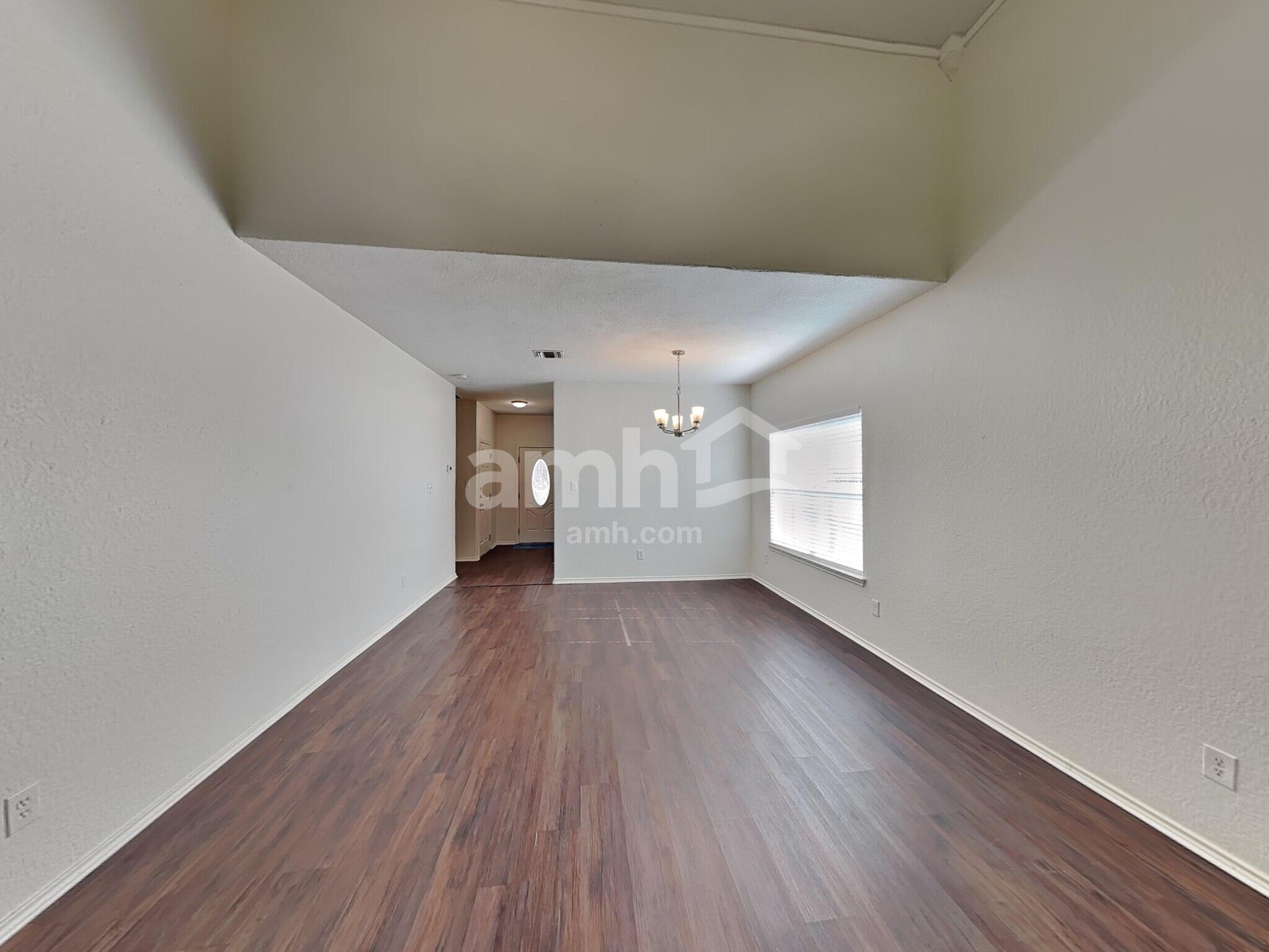 Building Photo - 412 Saddlehorn Way