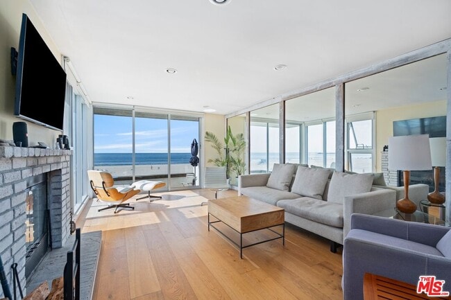 Building Photo - 7 Fleet St