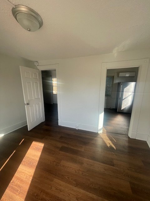 Building Photo - Newly remodeled 1 Bedroom Apartment in Dia...