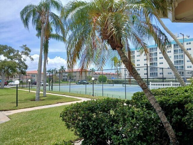 Building Photo - 10350 Imperial Point Dr W