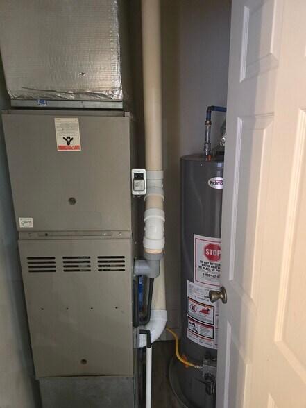 Building Photo - 1824 Park Rd