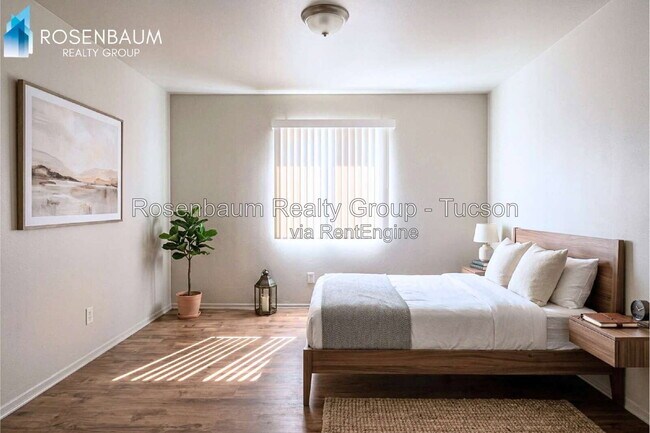 Building Photo - 354 W Delano St