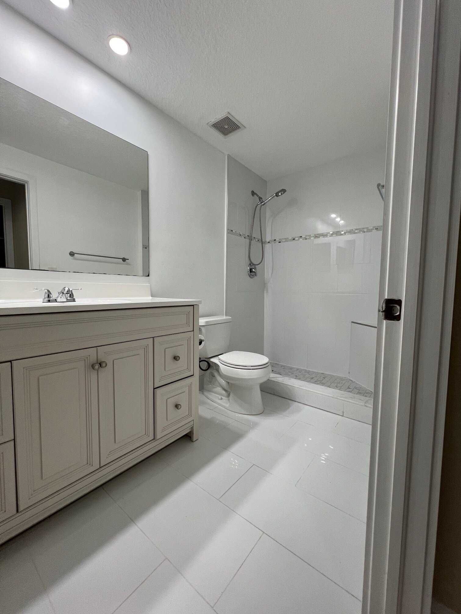 Bathroom - 10710 NW 66th St