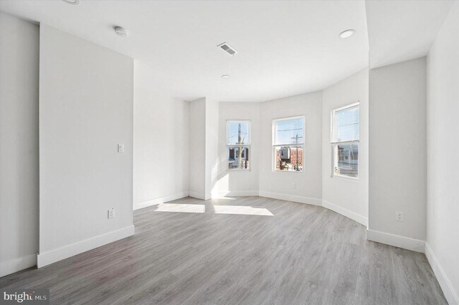 Building Photo - 32 S 62nd St