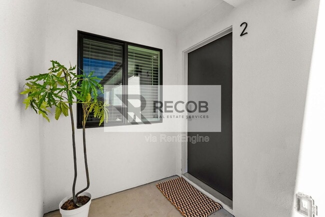 Building Photo - 8353 Ivory Coast Dr