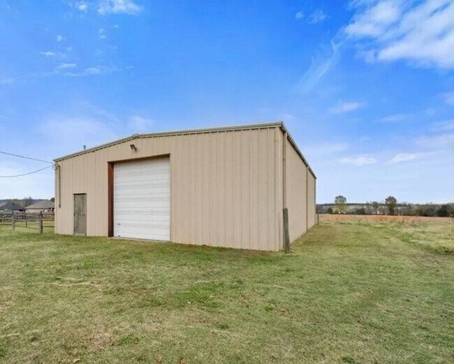 Building Photo - 4657 Butterfield Coach Rd