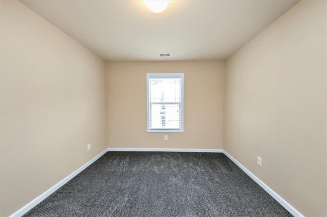 Building Photo - 182 Townview Dr