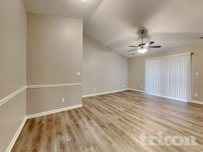 Building Photo - 6025 Black Bear Ct