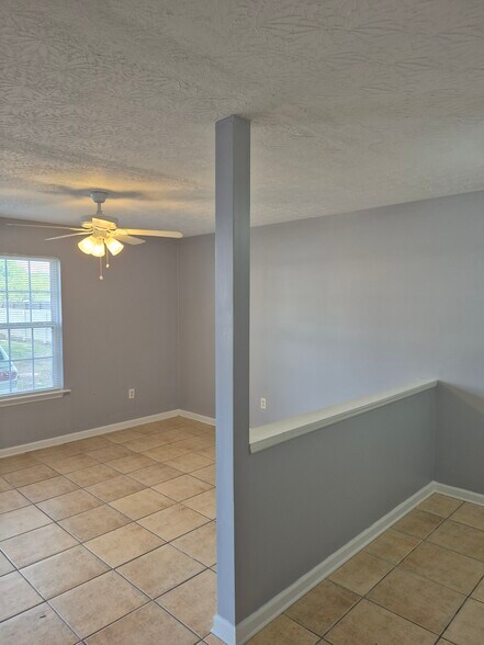 Building Photo - 79 Point Place Dr