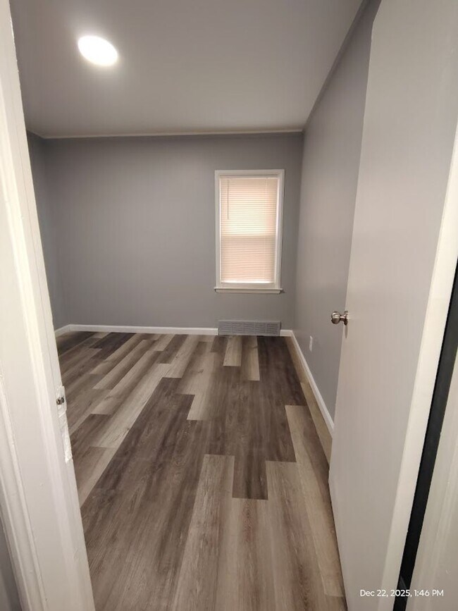 Building Photo - Stunning 3-Bed Bungalow