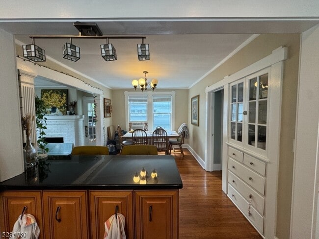 Building Photo - 226 Park St