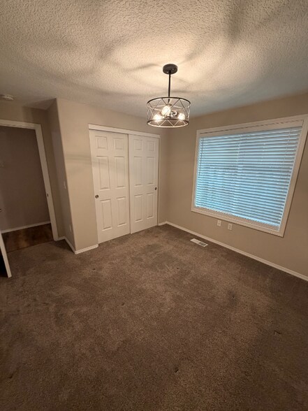 Building Photo - 4028 NE 166th Ave