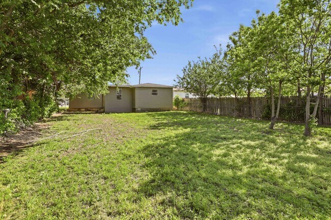 Building Photo - 321 SE 67th St