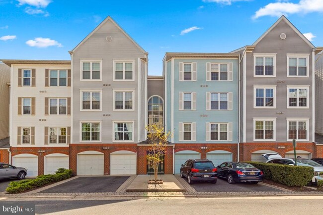 Building Photo - 255 S Pickett St