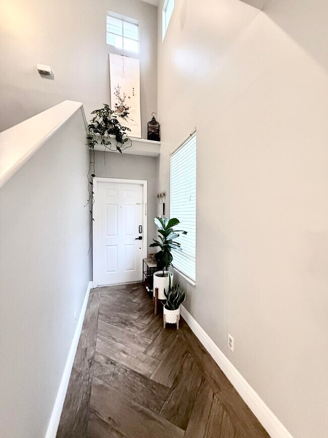 Building Photo - 9138 Villa Palma Ln