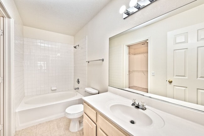 Building Photo - 1637 Cave Spring Dr