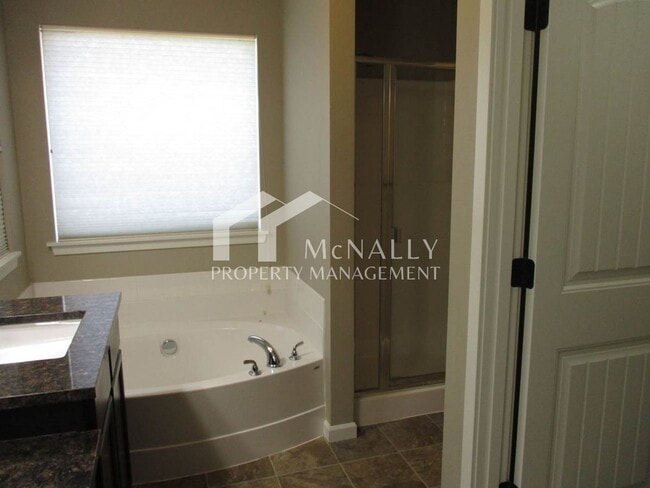 Building Photo - Lovely 4 bedroom 3 bath home in South Kitsap