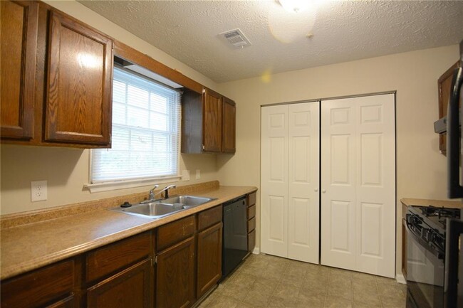 Building Photo - 294 E Burns Ct SW