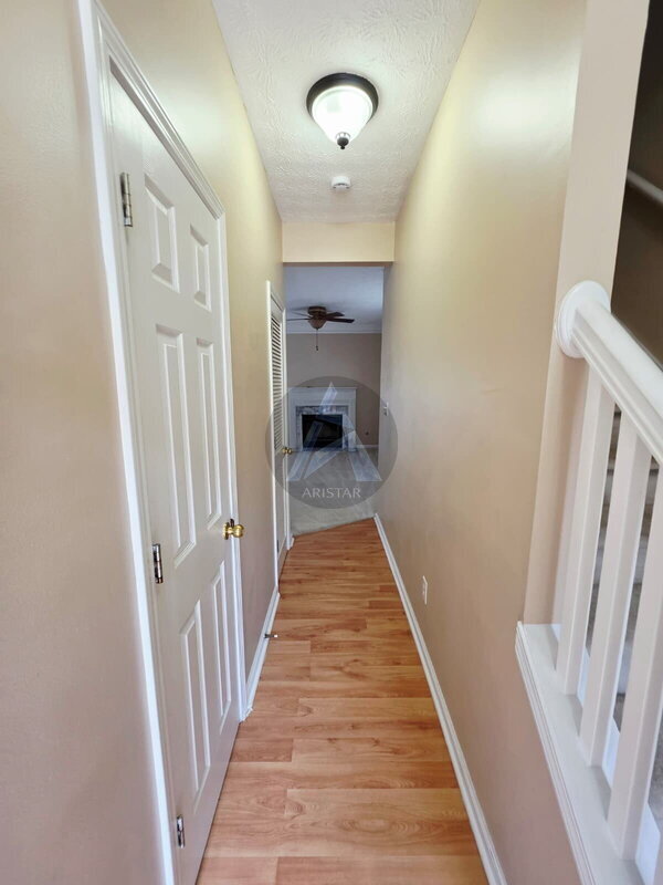 Building Photo - 4319 Thorngate Ln