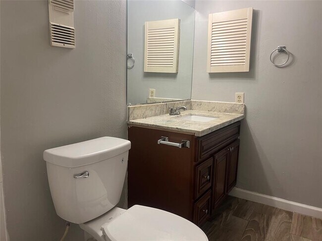 Building Photo - 8419 Hearth Dr