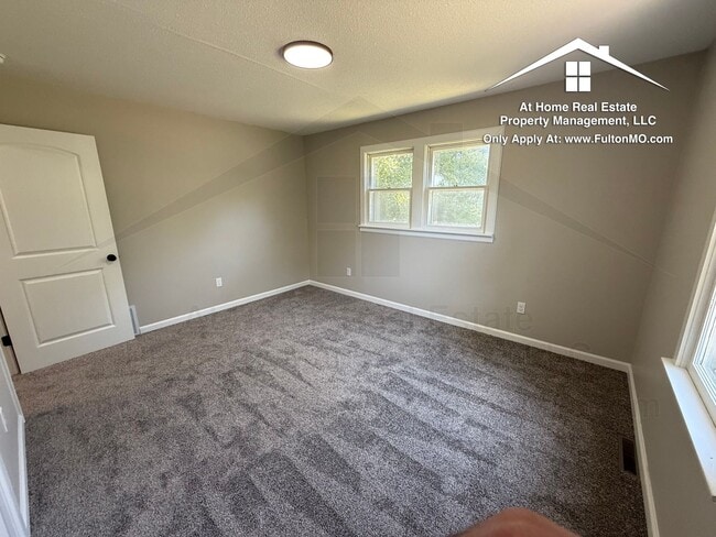 Building Photo - 1502 Forest Ave