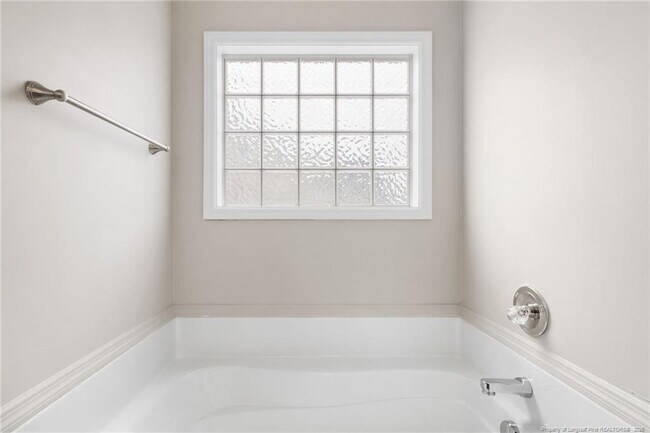 Building Photo - 3022 Burton Dr