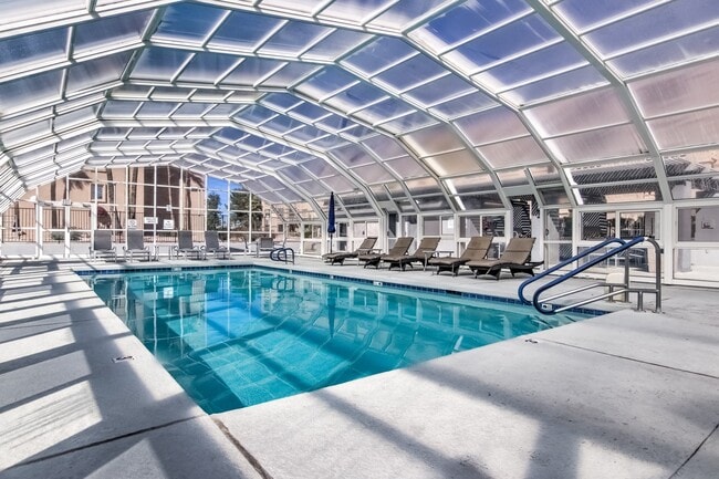 Building Photo - Old Town Scottsdale Condo with a View! Furnished