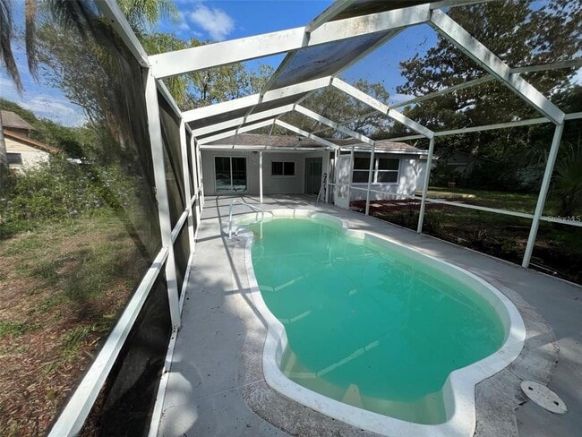 Building Photo - 8206 Clover Hill Loop