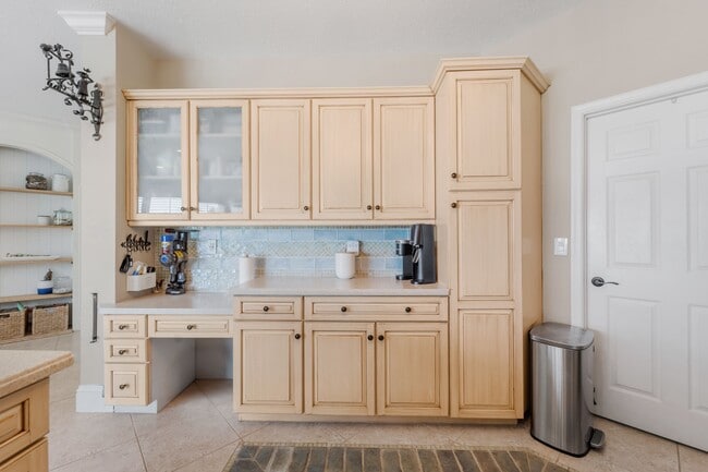 Building Photo - 5235 SW 171st Ave