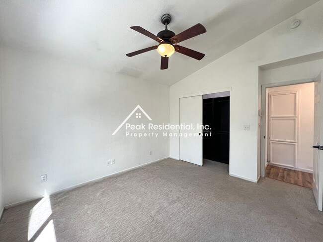 Building Photo - Wonderful 3bd/2ba Elk Grove Home with Garage!