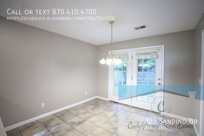 Building Photo - 929 Sandino Dr
