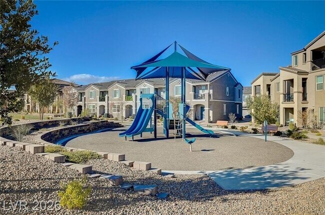 Building Photo - 634 Bellus Pl