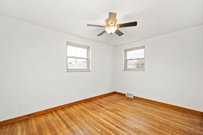 Building Photo - AVAILABLE MID-MARCH! Don’t miss this STUNNING 3 BEDROOM BRICK HOME LOCATED IN WEST VIEW!