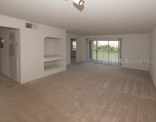 Building Photo - 14037 Fairway Island Dr