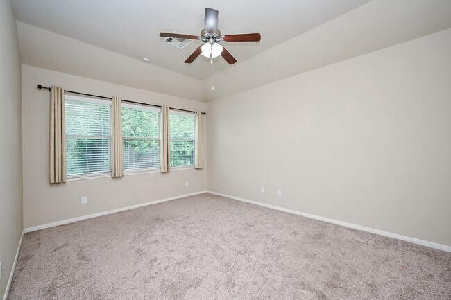 Building Photo - 6942 Hamilton Falls Ln