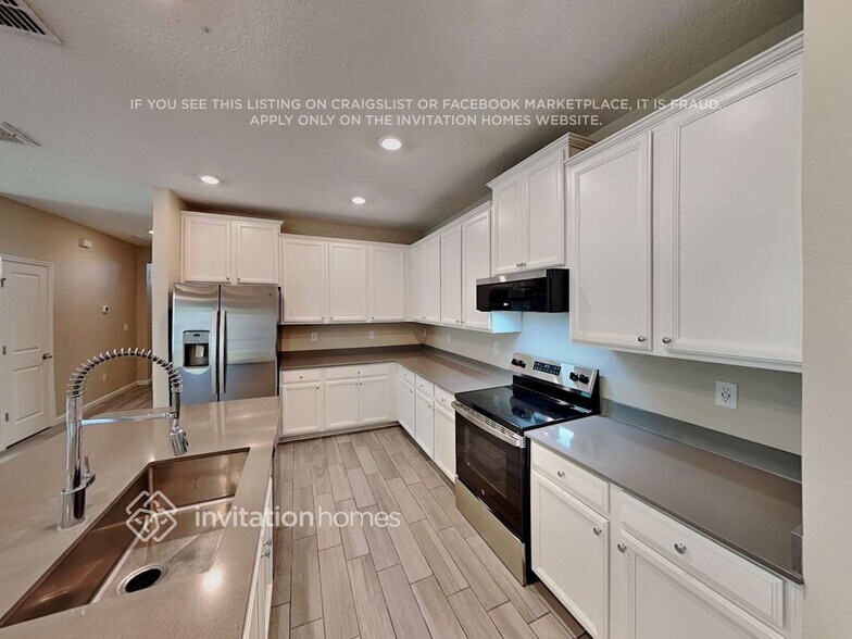 Building Photo - 11340 Oyster Creek Rd