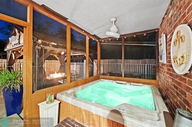 Building Photo - 4501 Briarcliff Ln