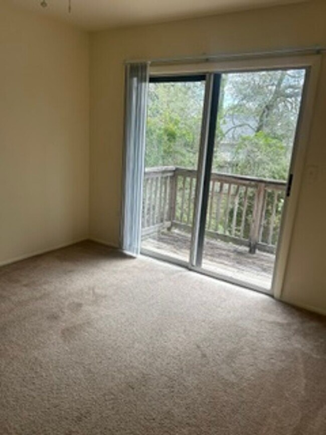 Building Photo - 10567 Chalmer St