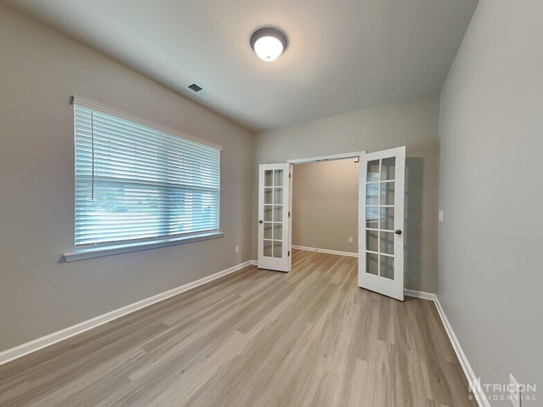 Building Photo - 187 Falls Cove Dr