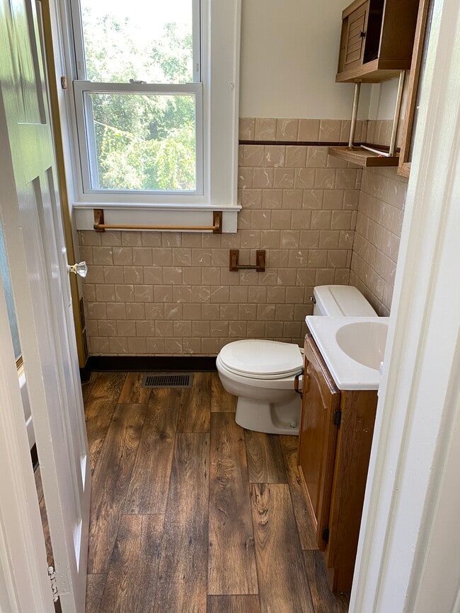 Building Photo - 3200 S 7th St