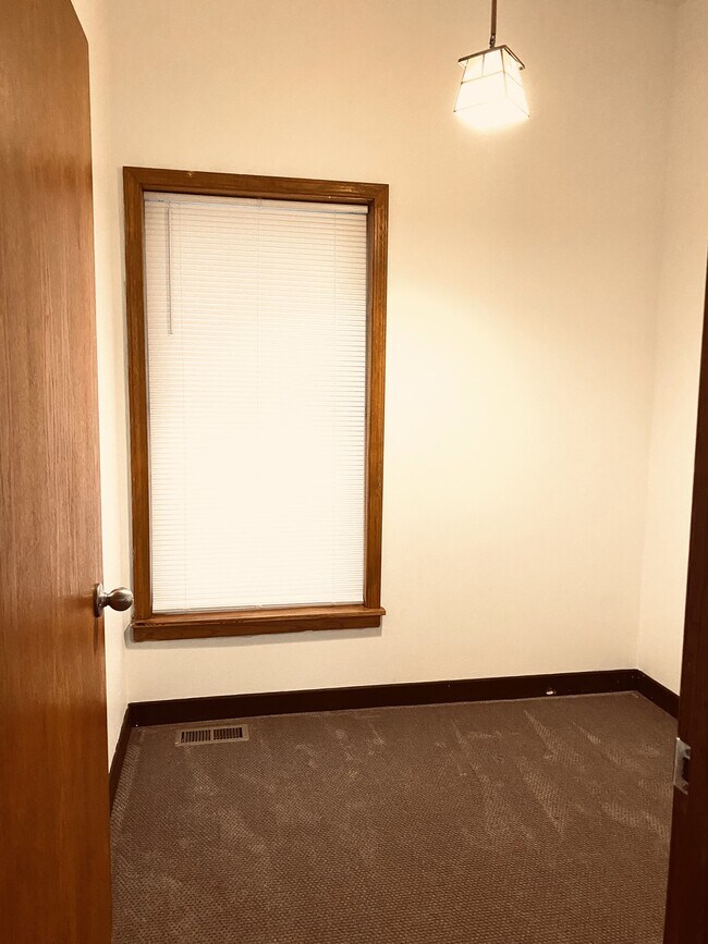 Building Photo - 4419 S Wallace St