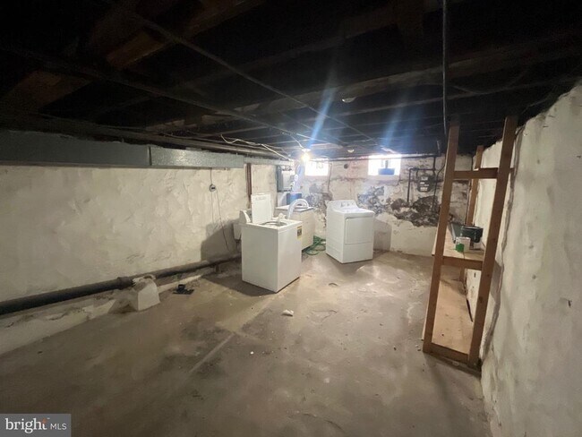 Building Photo - 3180 Tilton St