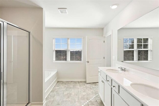 Building Photo - 17 Rustin Rdg