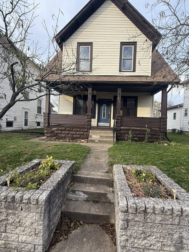 Primary Photo - 517 Echo Ave