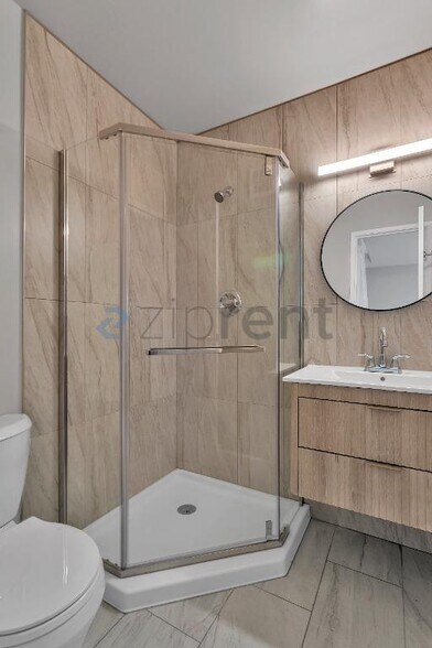 Building Photo - Unit 5